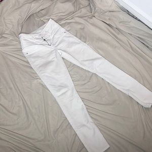 White skinny jeans